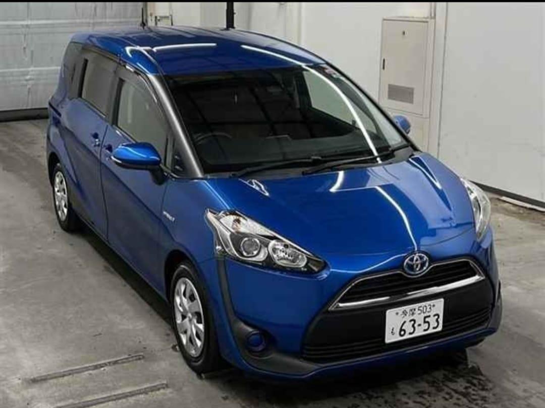 Toyota Sienta Hybrid