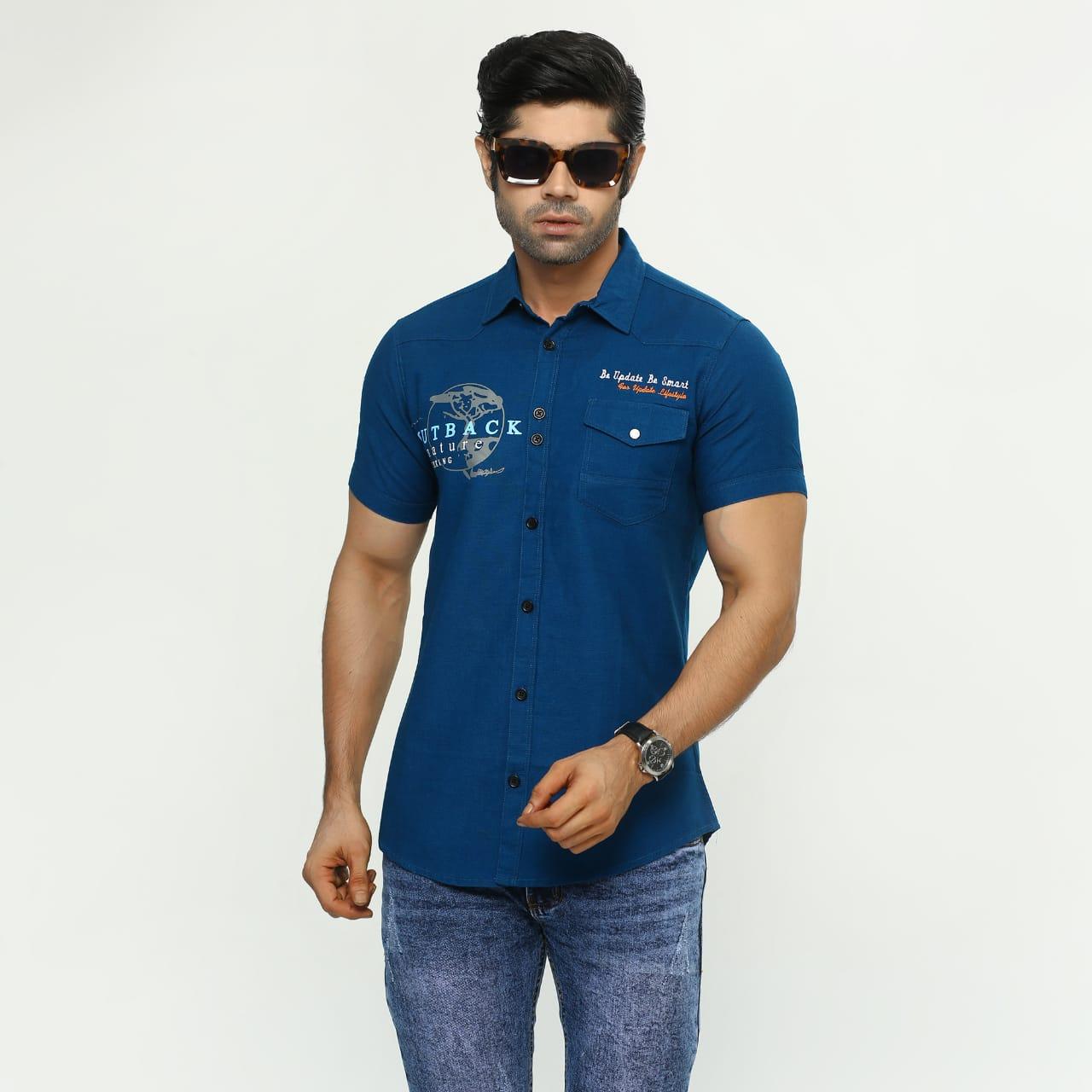 Solid collar shirt