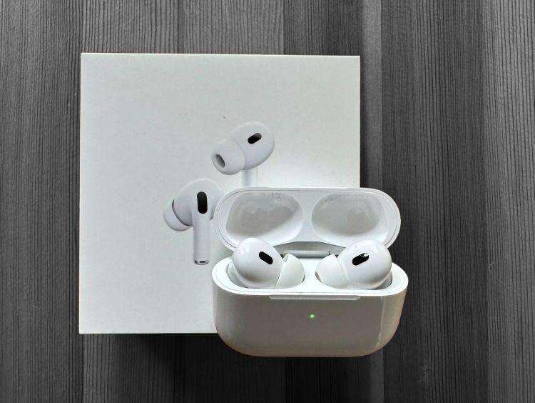 Apple airpod pro 1st generation