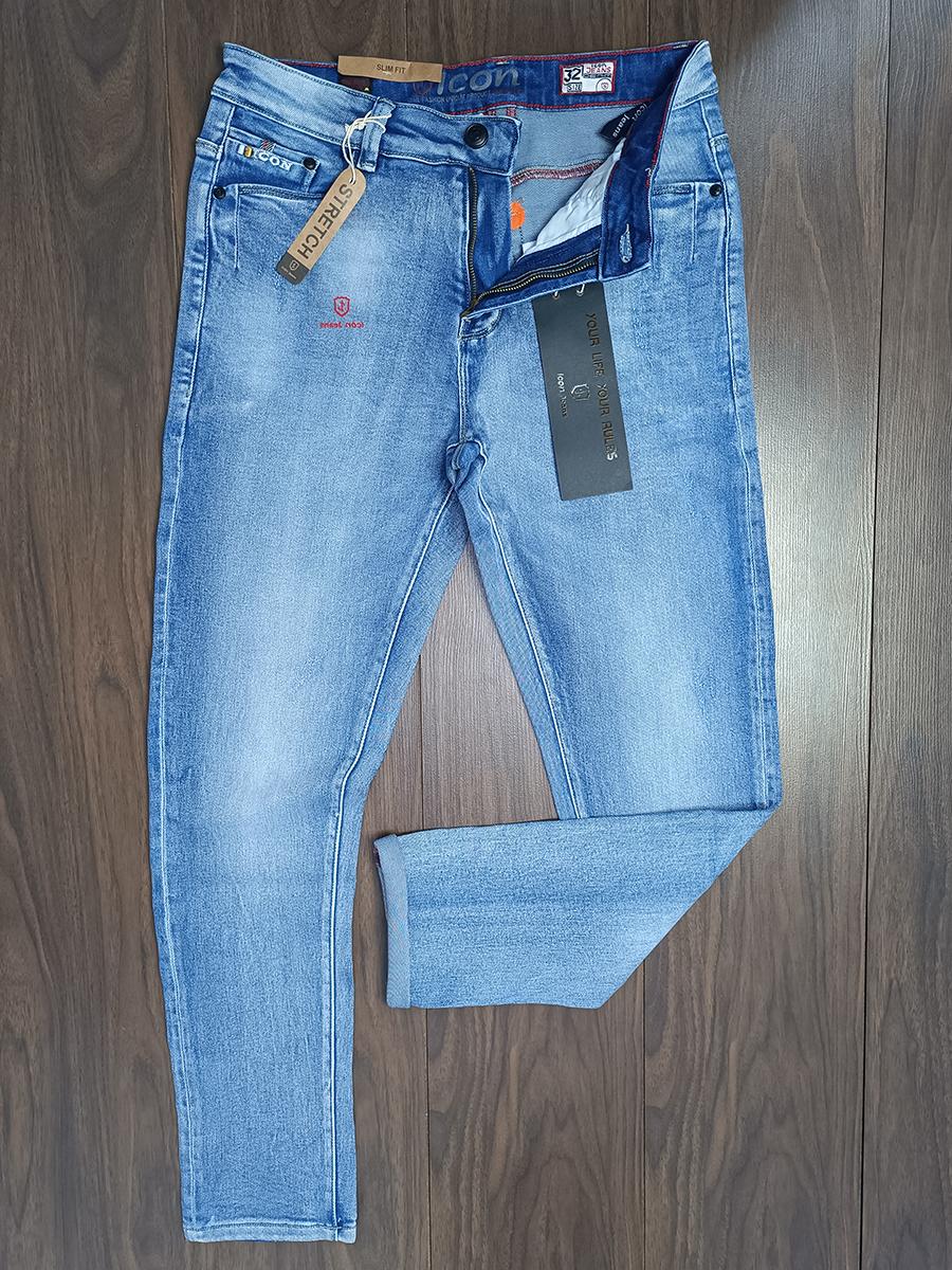ICON LIGHT WASH JEANS